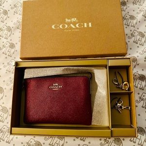 Coach Boxed Corner Zip Wristlet